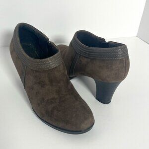 Clarks High Heel Booties in Gray Suede size 9M